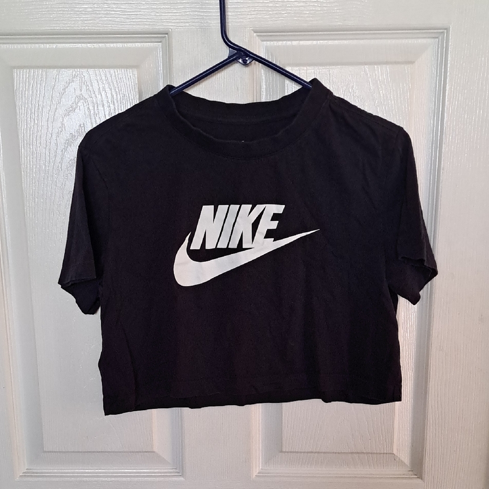 Nike Black Cropped Logo Tee - White Swoosh